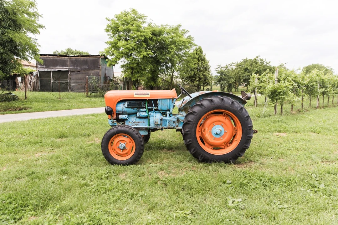 1965 Lamborghini Tractors - Image 5 of 30