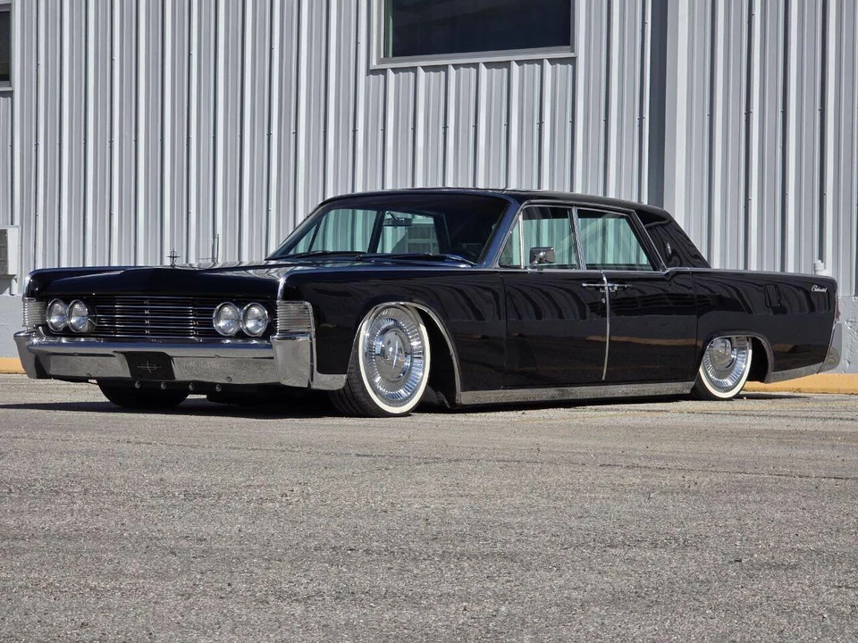 1965 Lincoln Continental 4th Gen - Image 2 of 31