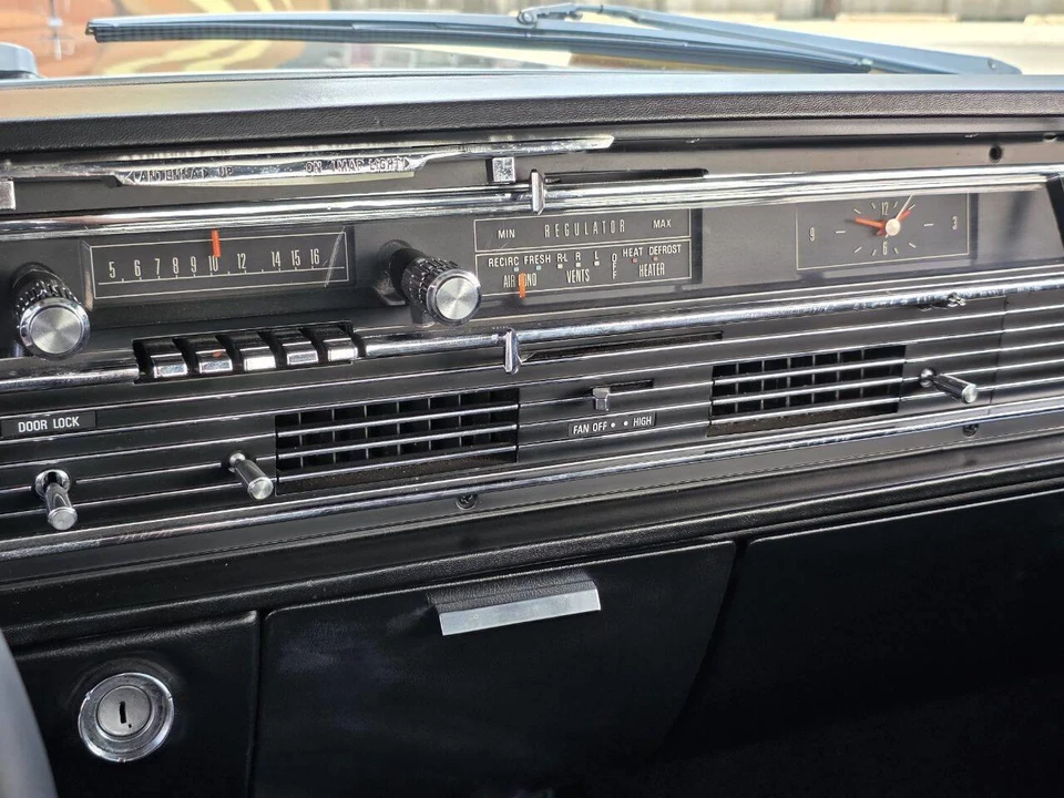 1965 Lincoln Continental 4th Gen - Image 24 of 31
