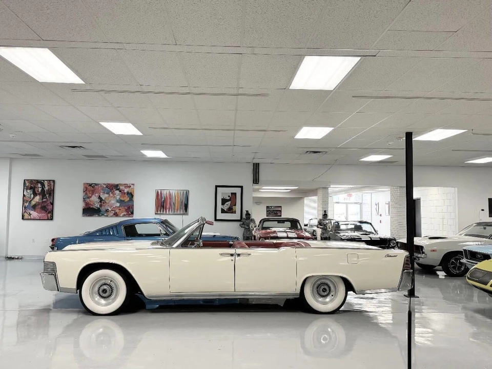 1965 Lincoln Continental 4th Gen - Image 2 of 31