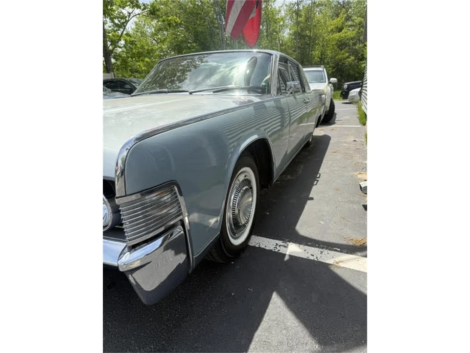 1965 Lincoln Continental 4th Gen - Image 2 of 12