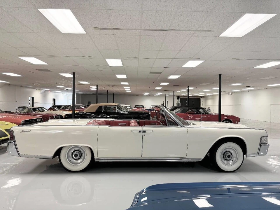 1965 Lincoln Continental 4th Gen - Image 4 of 31