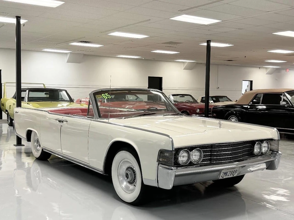 1965 Lincoln Continental 4th Gen - Image 6 of 31