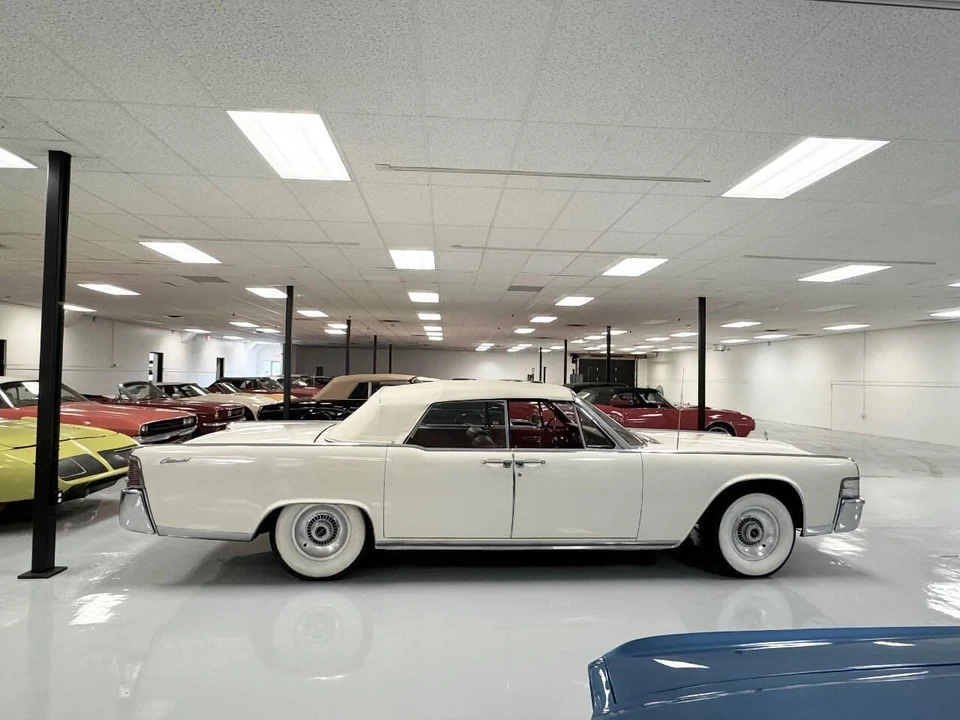 1965 Lincoln Continental 4th Gen - Image 19 of 31