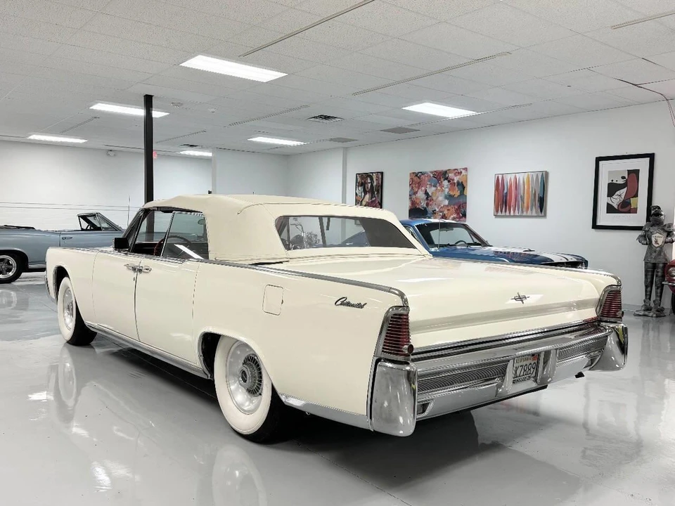 1965 Lincoln Continental 4th Gen - Image 15 of 31