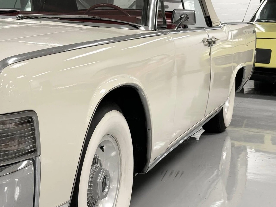 1965 Lincoln Continental 4th Gen - Image 24 of 31