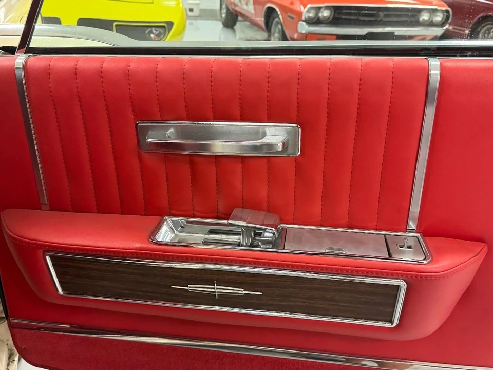 1965 Lincoln Continental 4th Gen - Image 29 of 31