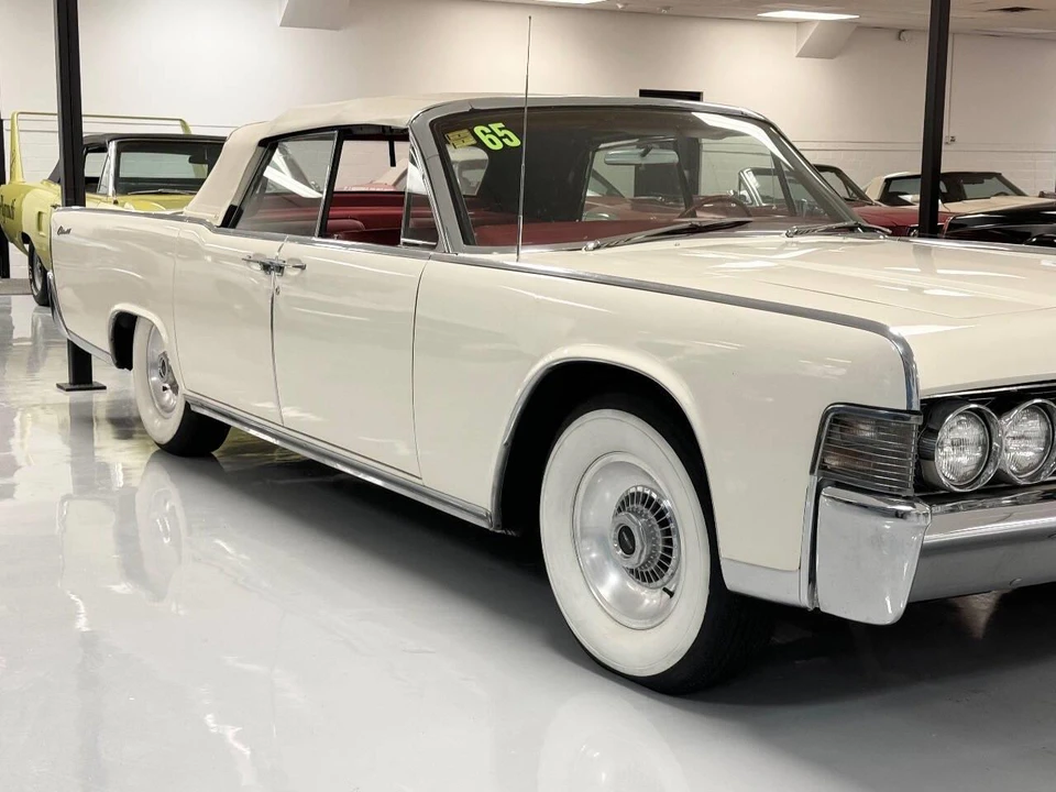 1965 Lincoln Continental 4th Gen - Image 21 of 31
