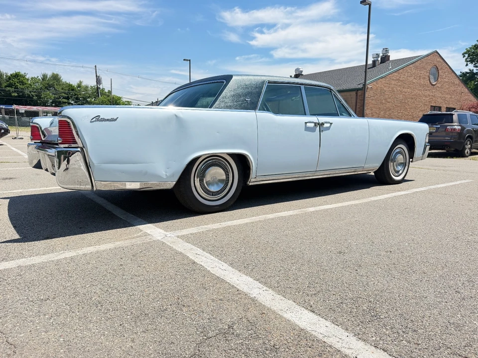 1965 Lincoln Continental 4th Gen - Image 14 of 31