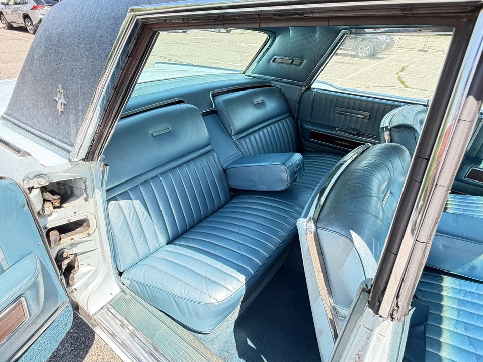 1965 Lincoln Continental 4th Gen - Image 28 of 31