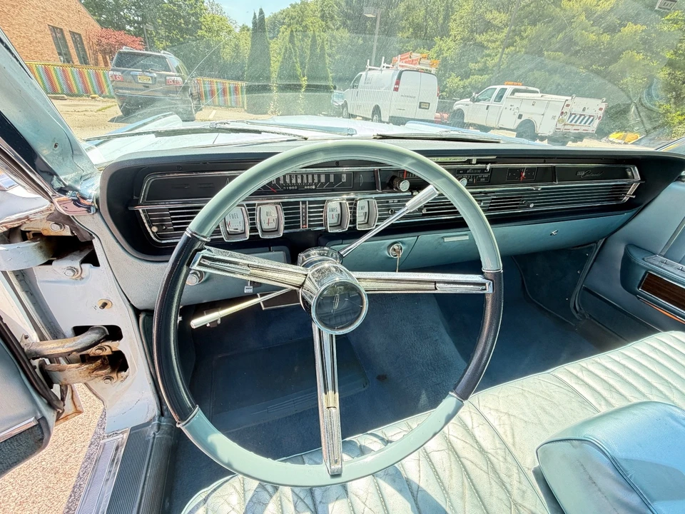 1965 Lincoln Continental 4th Gen - Image 24 of 31