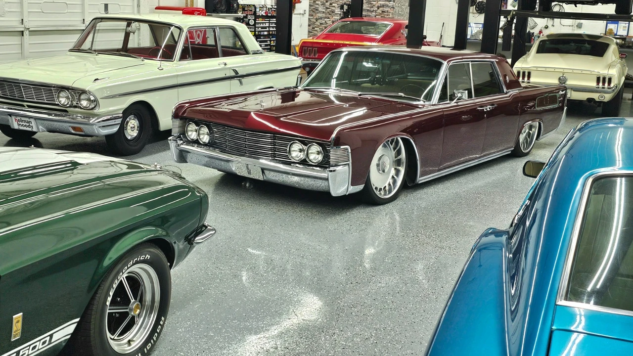1965 Lincoln Continental 4th Gen - Image 11 of 21