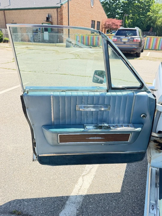 1965 Lincoln Continental 4th Gen - Image 26 of 31