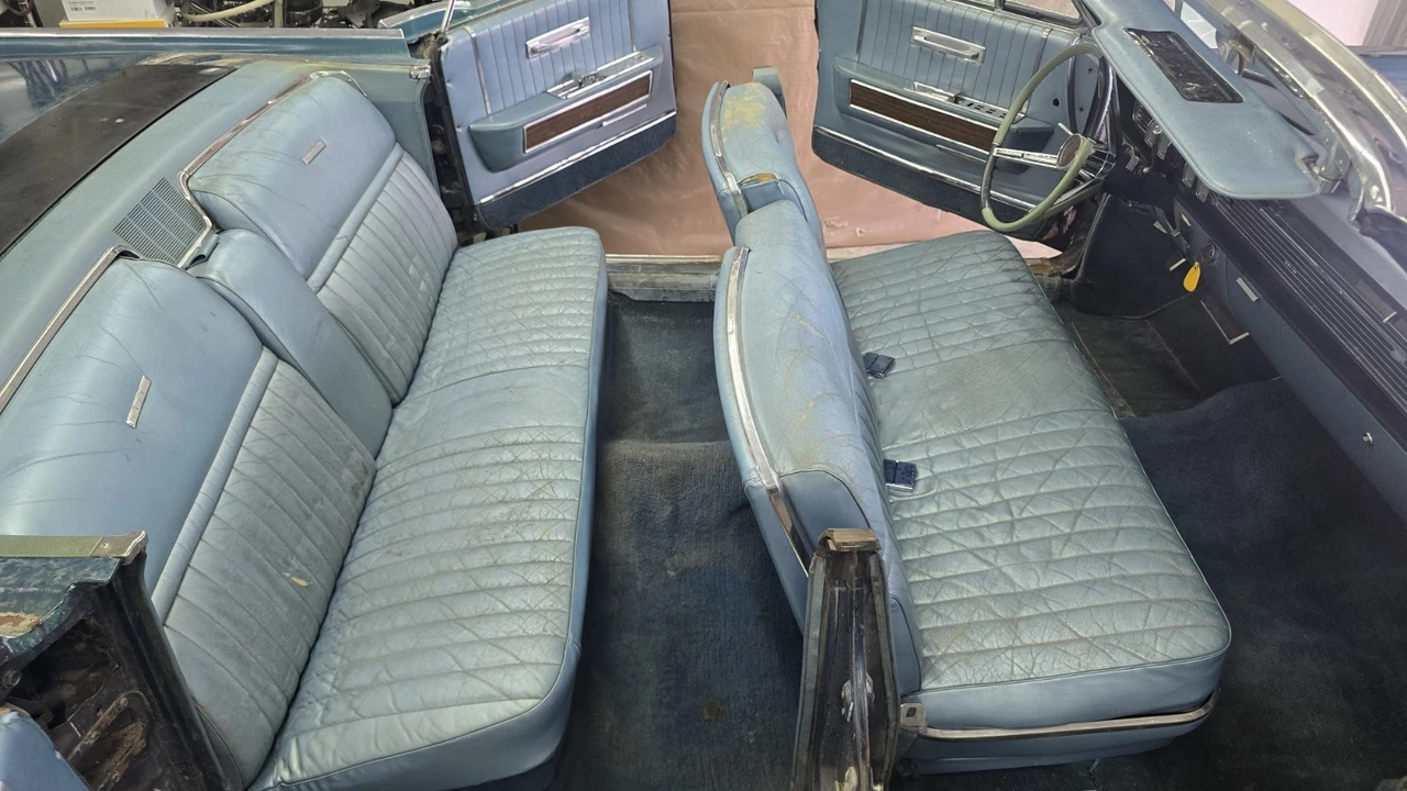 1965 Lincoln Continental 4th Gen - Image 12 of 20
