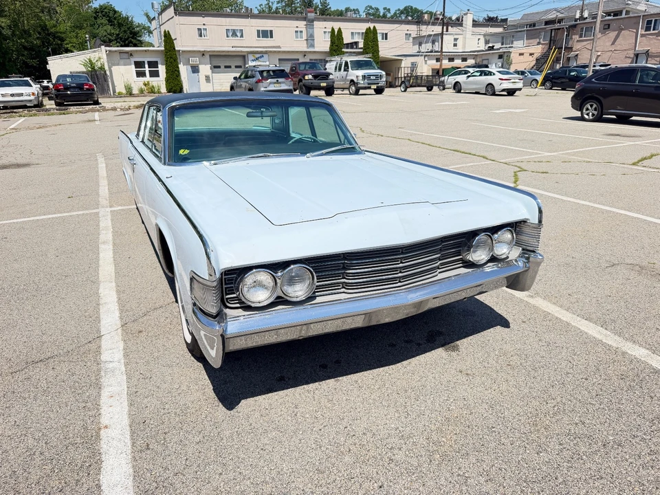 1965 Lincoln Continental 4th Gen - Image 8 of 31