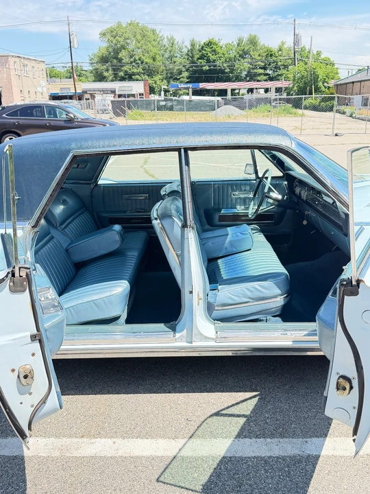 1965 Lincoln Continental 4th Gen - Image 25 of 31