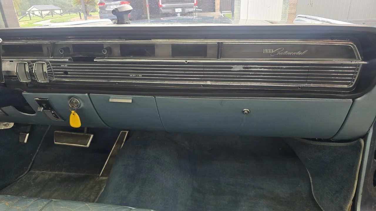 1965 Lincoln Continental 4th Gen - Image 15 of 20