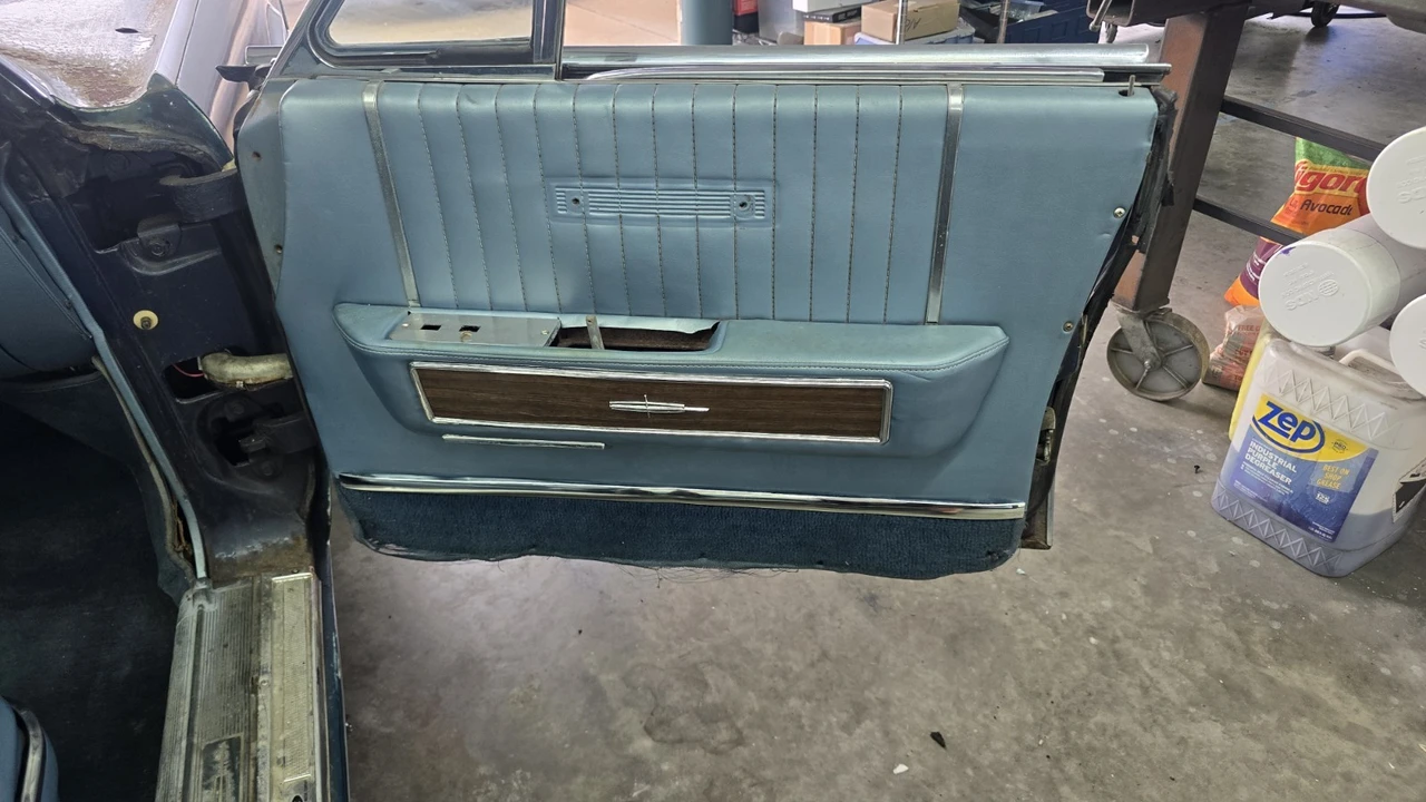 1965 Lincoln Continental 4th Gen - Image 8 of 20