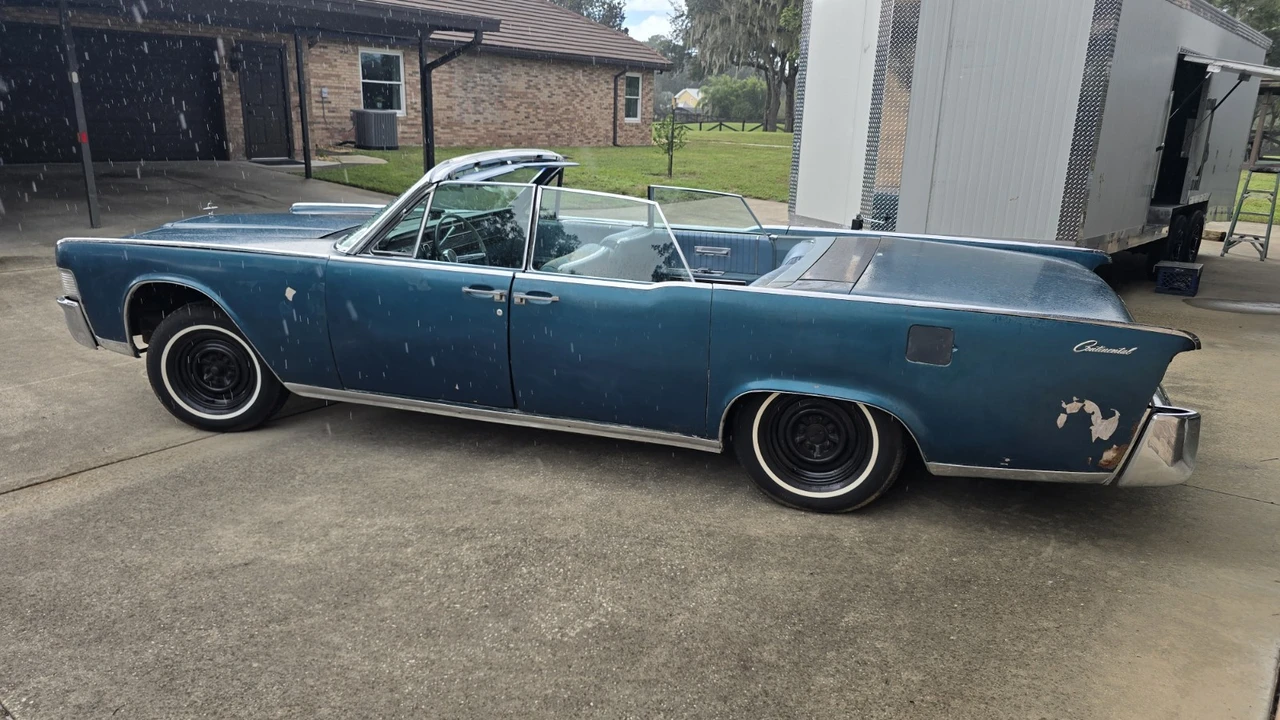 1965 Lincoln Continental 4th Gen - Image 4 of 20