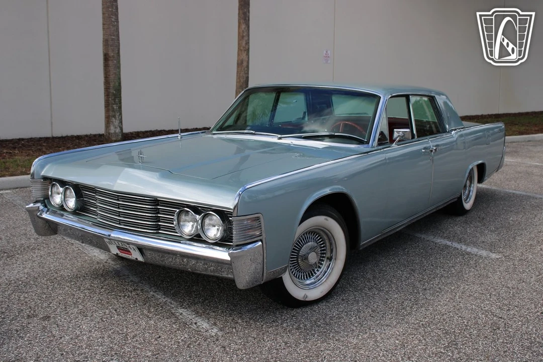 1965 Lincoln Continental 4th Gen - Image 6 of 11