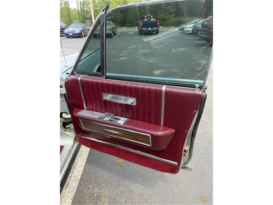 1965 Lincoln Continental 4th Gen - Image 9 of 10