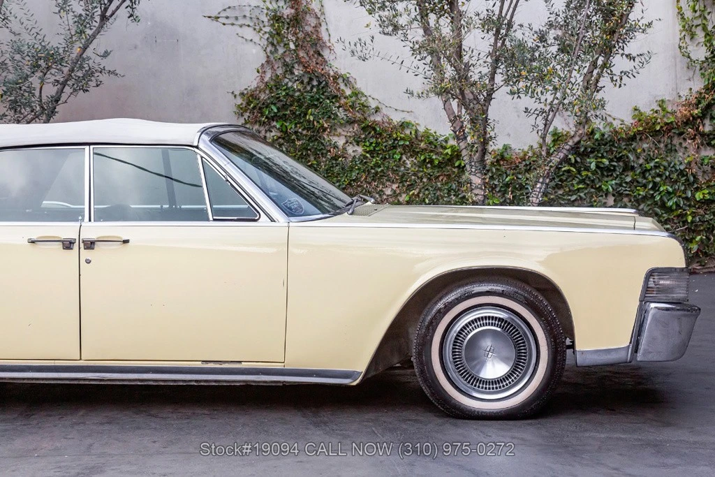 1965 Lincoln Continental 4th Gen - Image 10 of 12