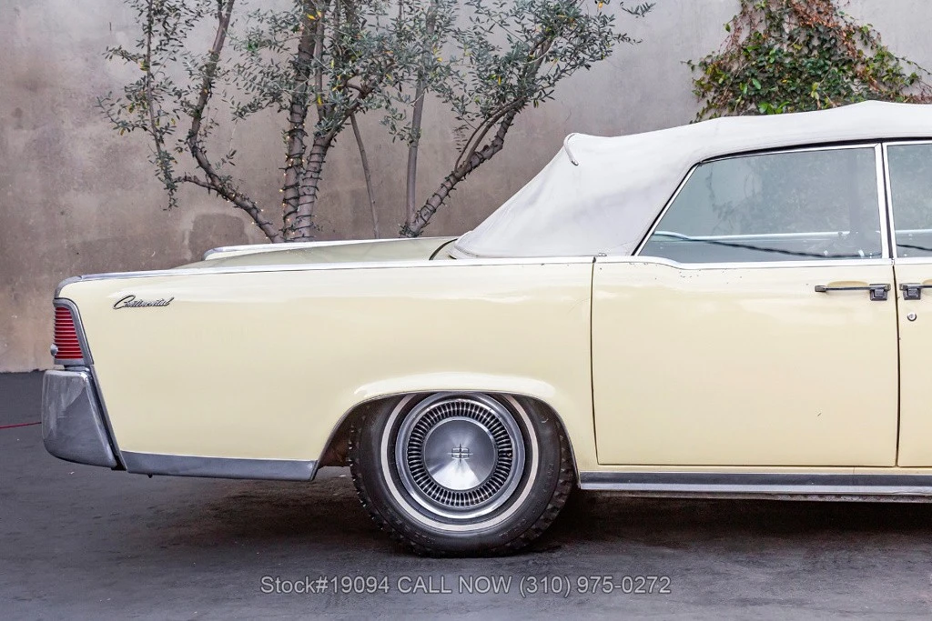 1965 Lincoln Continental 4th Gen - Image 11 of 12