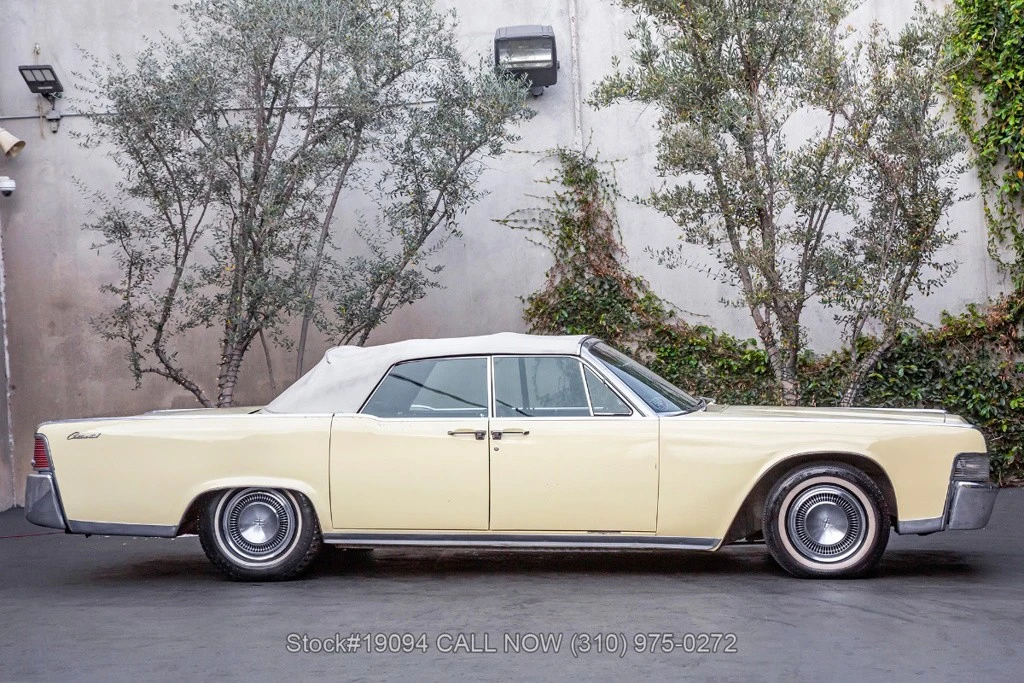 1965 Lincoln Continental 4th Gen - Image 4 of 12