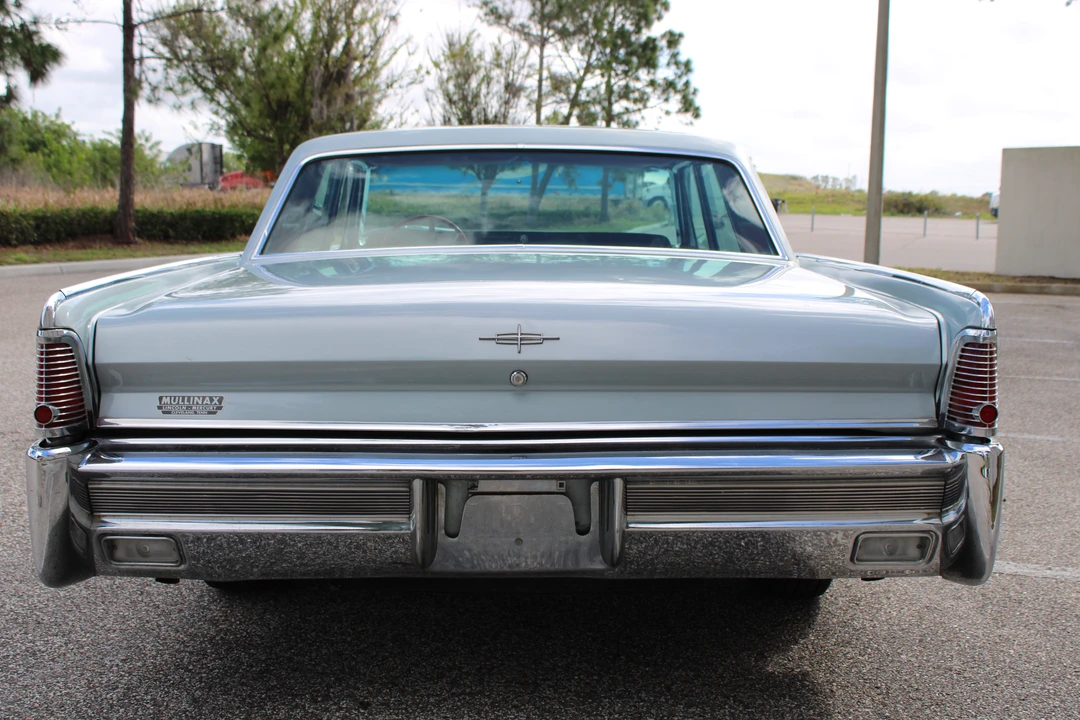 1965 Lincoln Continental 4th Gen - Image 19 of 31