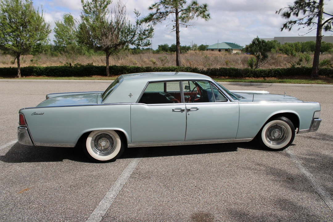 1965 Lincoln Continental 4th Gen - Image 18 of 31