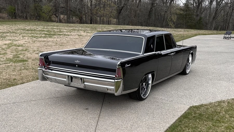 1965 Lincoln Continental 4th Gen - Image 20 of 25