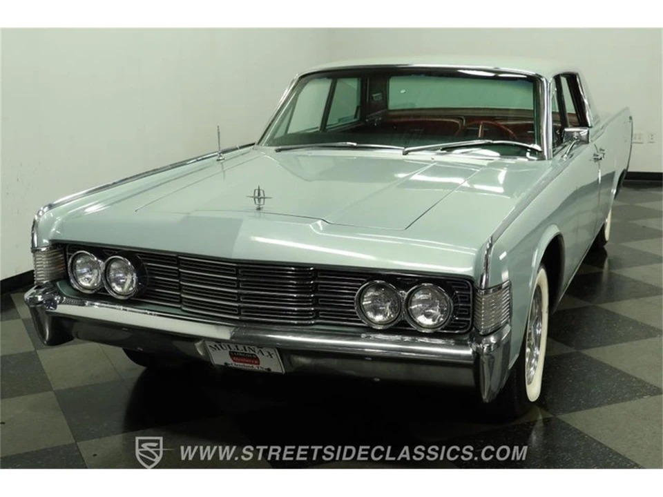 1965 Lincoln Continental 4th Gen - Image 17 of 31