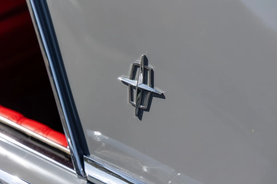 1965 Lincoln Continental 4th Gen - Image 13 of 31