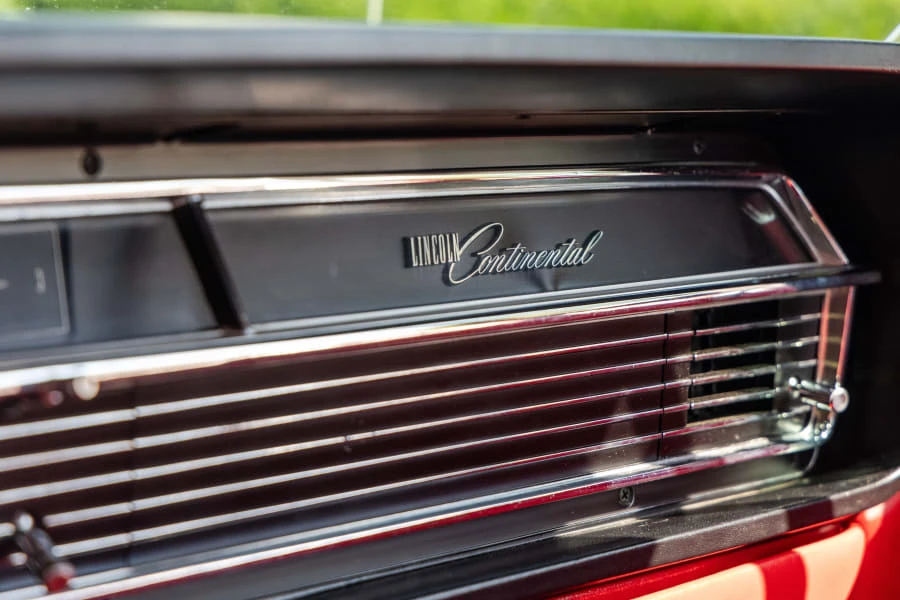 1965 Lincoln Continental 4th Gen - Image 24 of 31