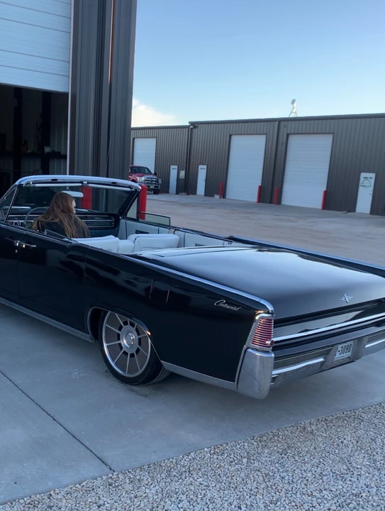 1965 Lincoln Continental 4th Gen - Image 6 of 17