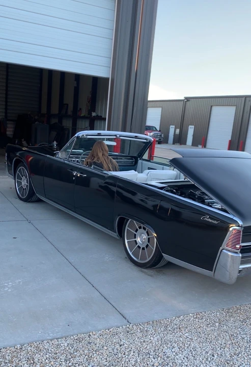 1965 Lincoln Continental 4th Gen - Image 5 of 17