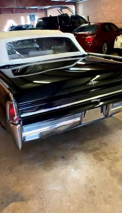 1965 Lincoln Continental 4th Gen - Image 12 of 17
