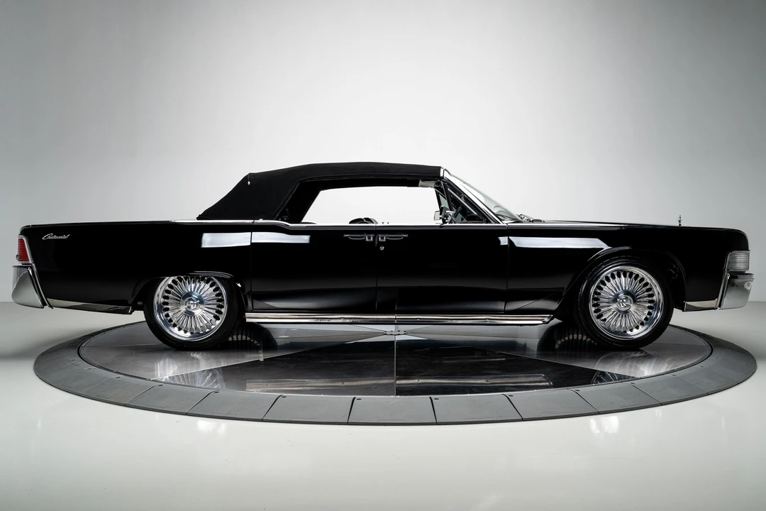 1965 Lincoln Continental 4th Gen - Image 19 of 31