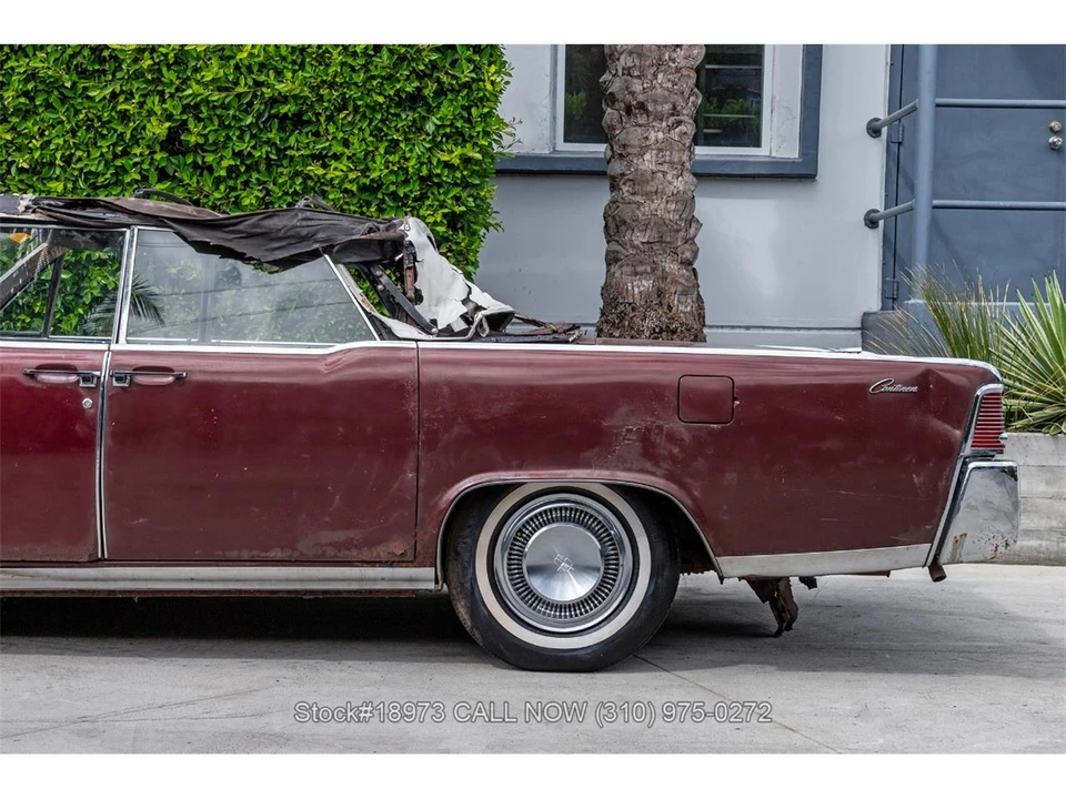 1965 Lincoln Continental 4th Gen - Image 16 of 31