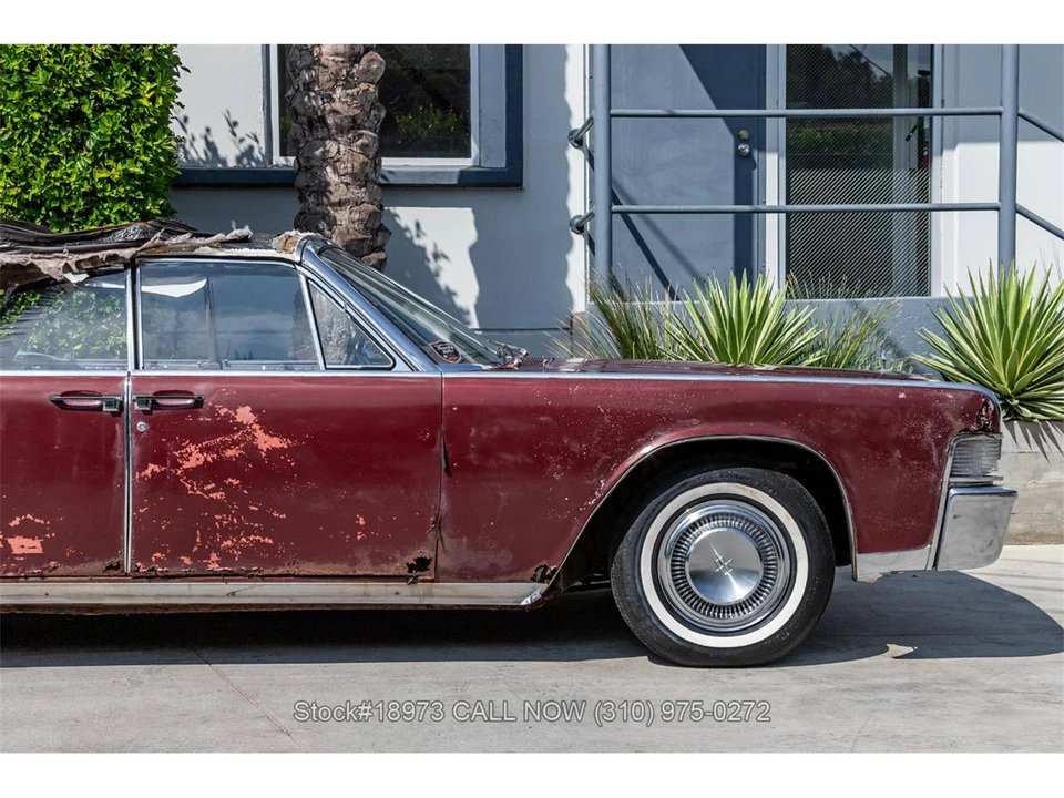 1965 Lincoln Continental 4th Gen - Image 13 of 31