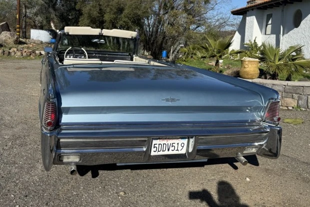 1965 Lincoln Continental 4th Gen - Image 2 of 8