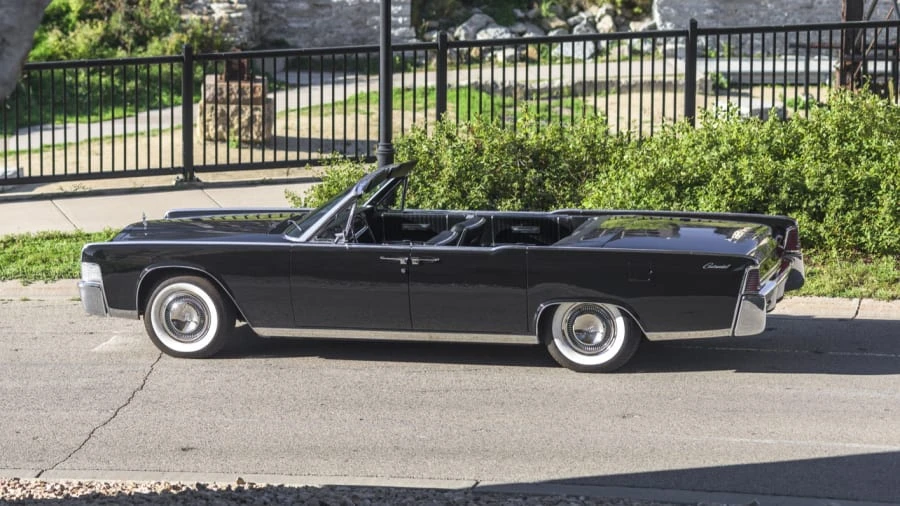 1965 Lincoln Continental 4th Gen - Image 2 of 12