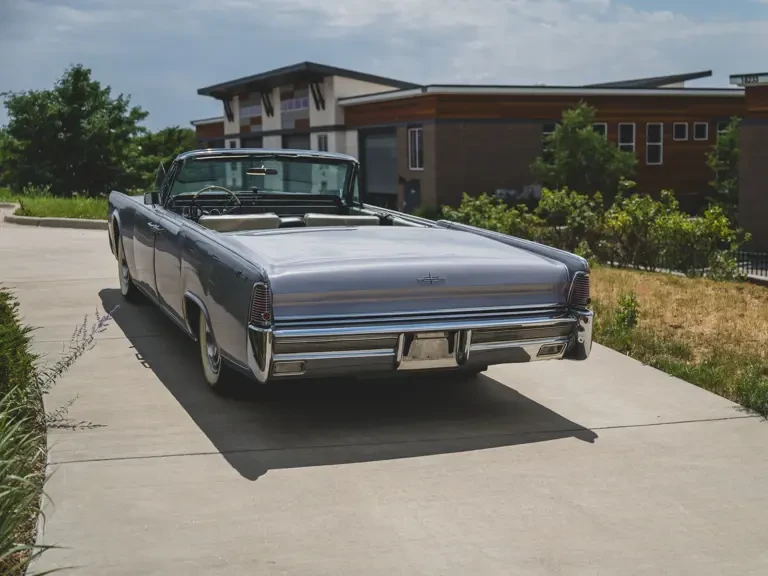 1965 Lincoln Continental 4th Gen - Image 9 of 31