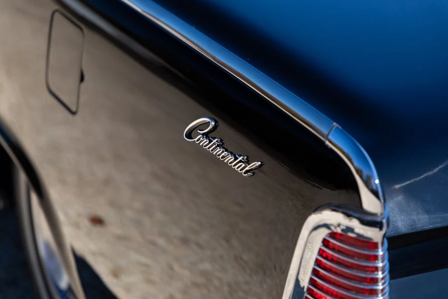 1965 Lincoln Continental 4th Gen - Image 11 of 31