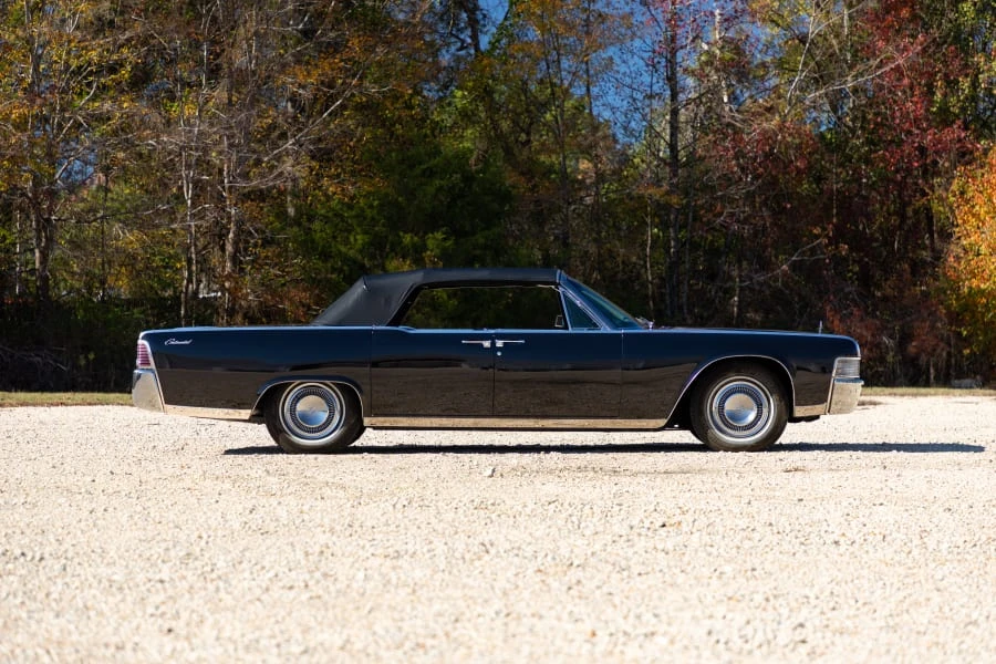 1965 Lincoln Continental 4th Gen - Image 2 of 31