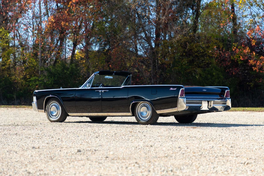 1965 Lincoln Continental 4th Gen - Image 14 of 31