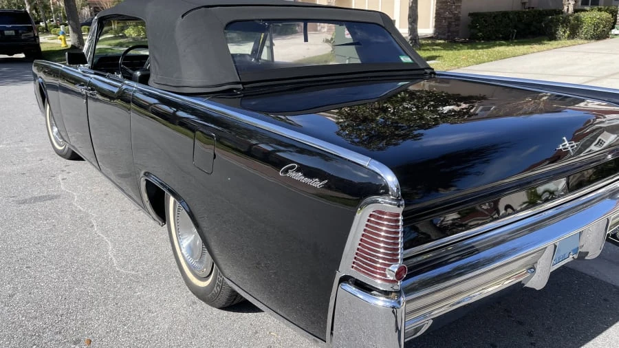 1965 Lincoln Continental 4th Gen - Image 8 of 15