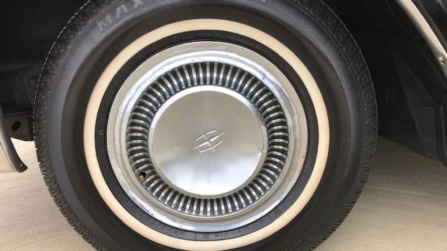 1965 Lincoln Continental 4th Gen - Image 10 of 15