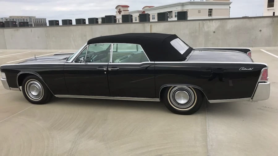 1965 Lincoln Continental 4th Gen - Image 14 of 15