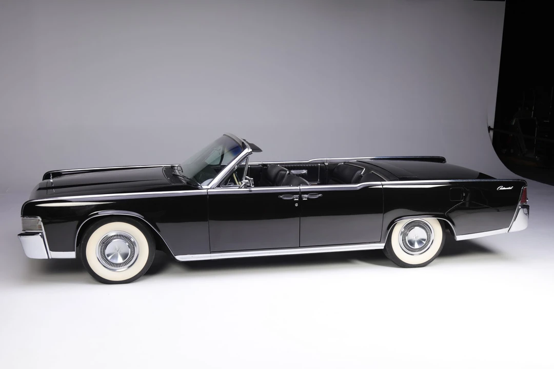 1965 Lincoln Continental 4th Gen - Image 2 of 31